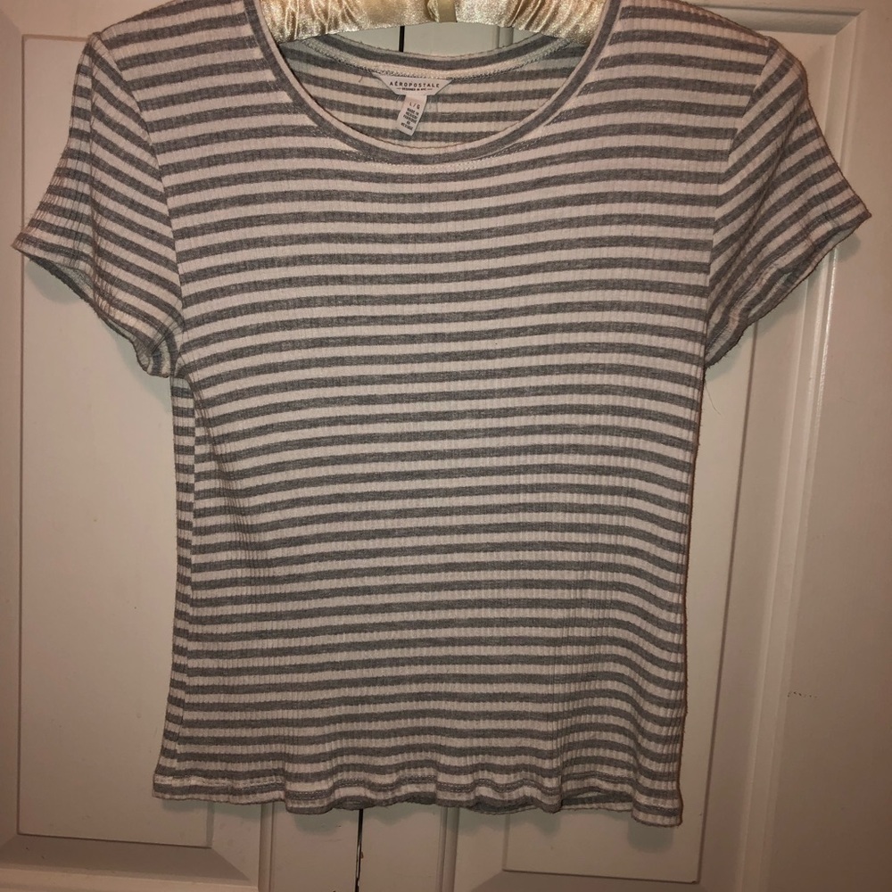 Thin, ripped, cropped top